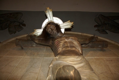 Imatge actual del Sant Crist de Piera, idèntica a la cremada el 1936. Dissenyada pels germans Oslé Sáenz de Medrano i cisellada pel bedorquí Josep Soteras Marsal (2015)