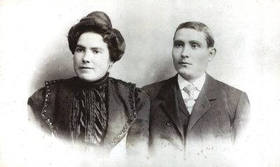 L’any 1915 els esposos Josep Borrull Isart (1876 - 1954) i Josefa Torres Torrens (1877 - 1956) van comprar la casa als Tarrés